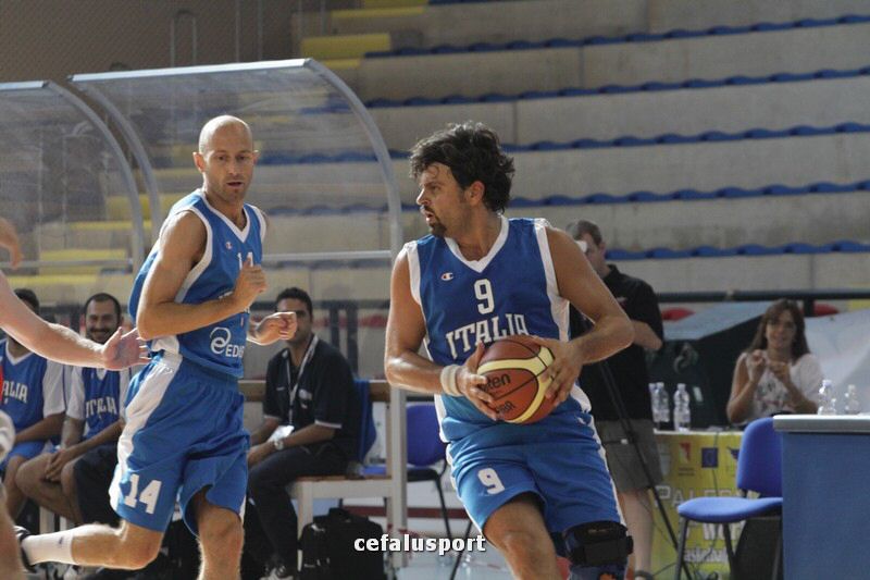 110918 basket 203_tn.jpg